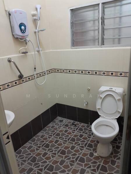 Taman Teluk Pulai untuk Untuk Dijual - RM 640,000, Feb 2026 - Bathroom - PropertyGuru.com.my