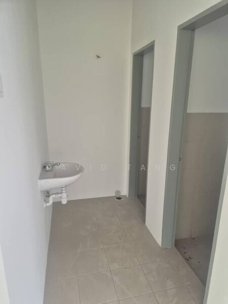 Shop for Rent in Kota Emerald (Rawang) - David Tang - Bathroom - PropertyGuru.com.my