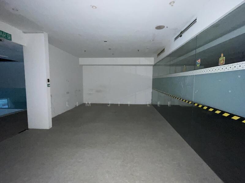 Retail Space for Rent in Subang Jaya (Selangor) - Lim Jit Lee - Interior - PropertyGuru.com.my