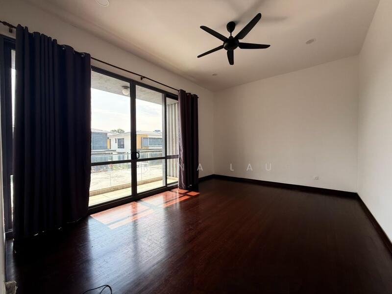 Semi-Detached House for Rent in Setia Alam (Selangor) - Serena Lau - Balcony - PropertyGuru.com.my