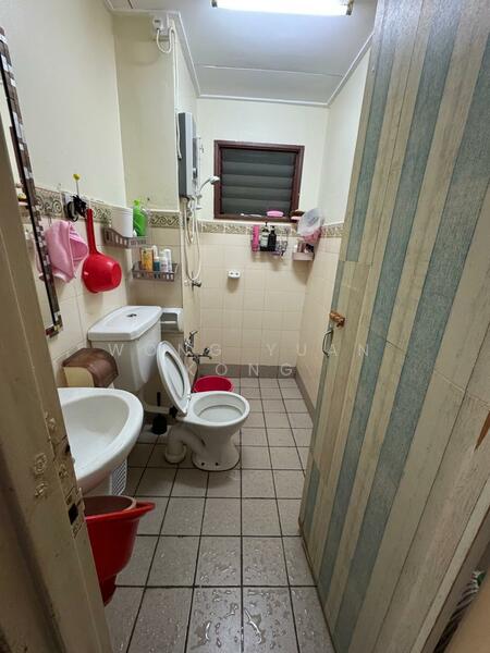 1.5-storey Terraced House for Sale in Bukit Raja (Selangor) - Wong Yuan Kong - Bathroom - PropertyGuru.com.my