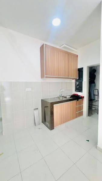 Kediaman Servis untuk Disewa di Residensi Emas - Erin Yusof - Kitchen - PropertyGuru.com.my