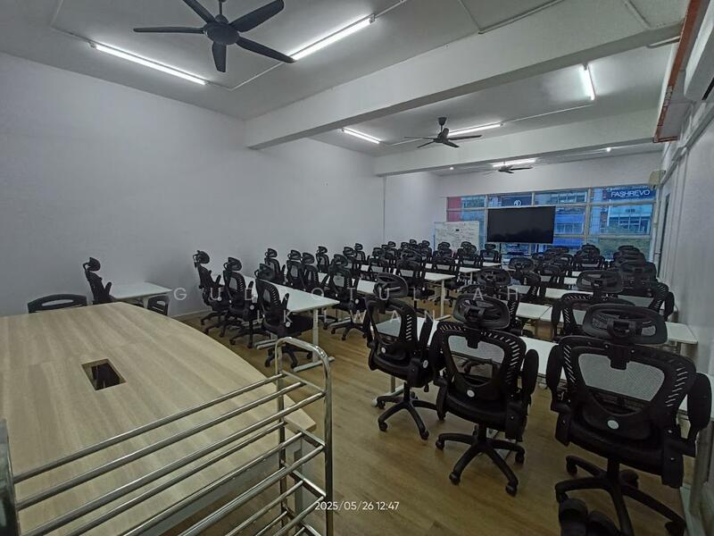 Office for Sale in Seksyen 9 (Bangi) - Gudrotullah Ikhwan - Interior - PropertyGuru.com.my