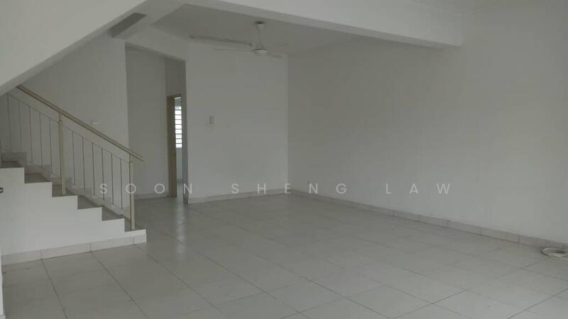 2-storey Terraced House for Sale in Taman Pelangi Semenyih 2 (Semenyih) - Soon Sheng Law - Living Room - PropertyGuru.com.my
