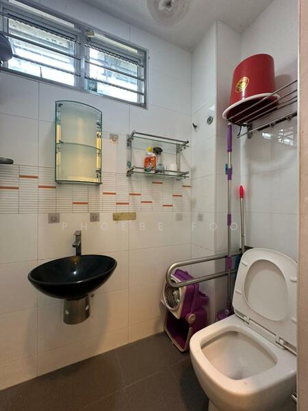 2-storey Terraced House for Sale in Mutiara Rini (Skudai) - Phoebe Foo - Bathroom - PropertyGuru.com.my