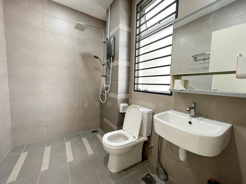 2-storey Terraced House for Sale in Kota Kemuning (Shah Alam) - Jeson Lim - Bathroom - PropertyGuru.com.my