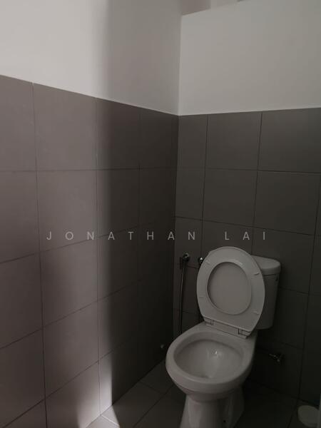 Shop for Rent in Bayan Lepas (Penang) - Jonathan Lai - Bathroom - PropertyGuru.com.my