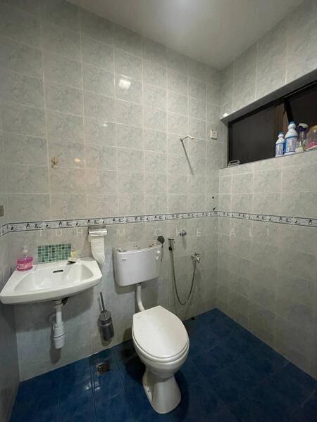 1-storey Terraced House for Sale in Semambu (Kuantan) - Idham Che'Ali - Bathroom - PropertyGuru.com.my