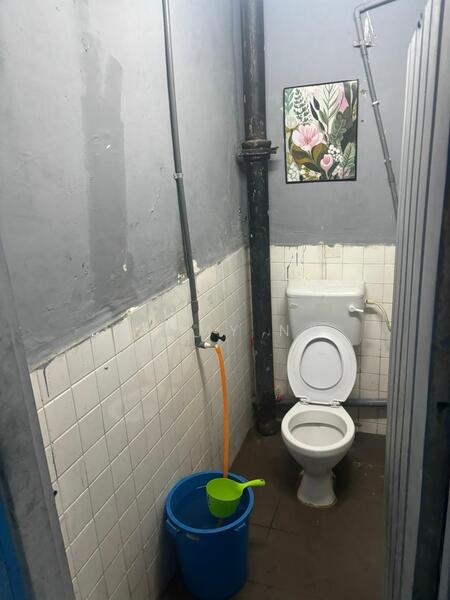 Shop for Sale in Taman Bunga Raya (Masai) - Jimmy Ng - Bathroom - PropertyGuru.com.my