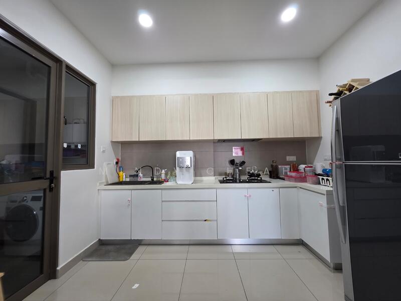 Condominium for Sale at Skycube - Mindy Cheah - Kitchen - PropertyGuru.com.my