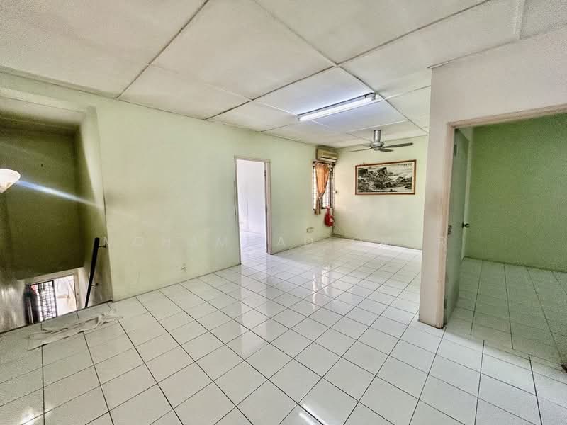 Townhouse for Sale in Taman Impian Indah (Sungai Buloh) - Mohammad Omar - Living Room - PropertyGuru.com.my
