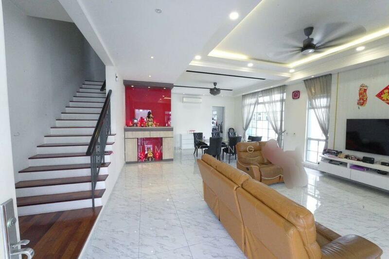 Cluster House for Sale in Taman Ekoflora (Johor Bahru) - Jimmy Ng - Living Room - PropertyGuru.com.my