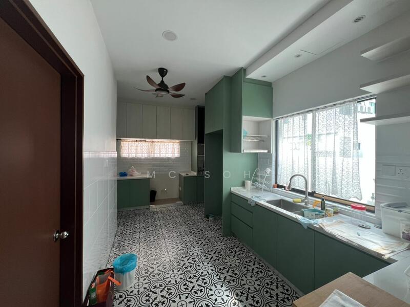 2.5-storey Terraced House for Sale in Setia Alam (Selangor) - MC Soh - Kitchen - PropertyGuru.com.my