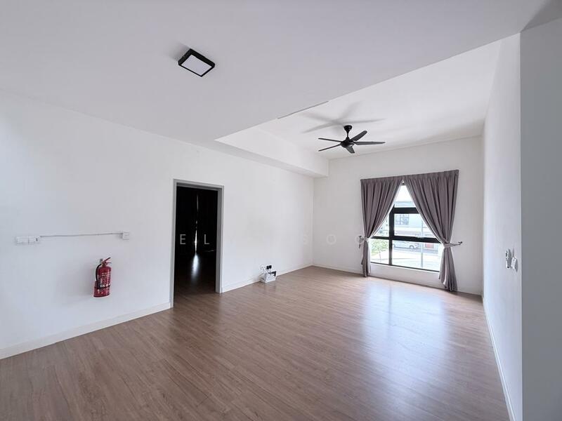 Semi-Detached House for Rent in Bandar Tropicana Aman (Telok Panglima Garang) - Elyn Soo - Living Room - PropertyGuru.com.my