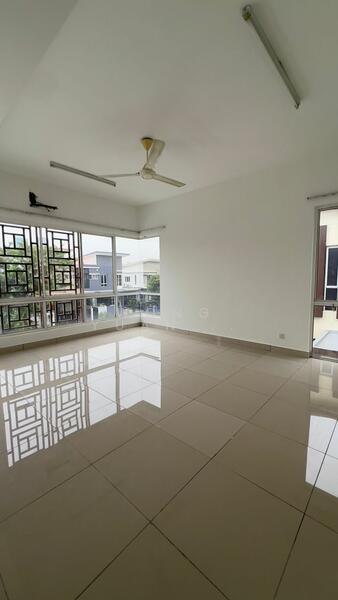 Cluster House for Sale in Setia Damai (Setia Alam) - Wong Yuan Kong - Living Room - PropertyGuru.com.my