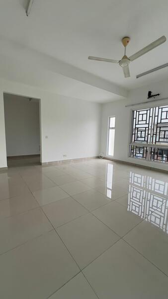 Cluster House for Sale in Setia Damai (Setia Alam) - Wong Yuan Kong - Living Room - PropertyGuru.com.my