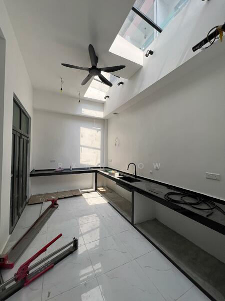 USJ One Park - Twin Villas untuk Untuk Dijual - RM 1,880,000, Mac 2026 - Kitchen - PropertyGuru.com.my