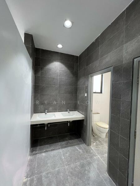 USJ One Park - Twin Villas untuk Untuk Dijual - RM 1,880,000, Mac 2026 - Bathroom - PropertyGuru.com.my