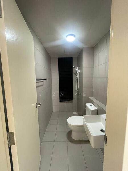 Condominium for Rent at Lakefront Homes - Liza AB - Bathroom - PropertyGuru.com.my
