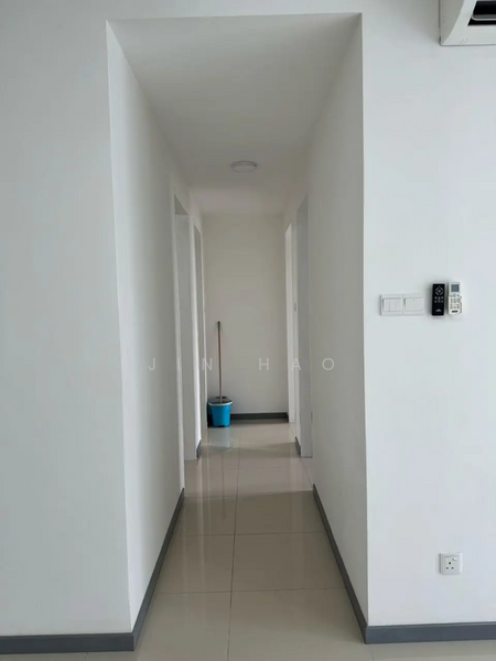 Service Residence for Sale at United Point (Residensi Berpadu) - Jin Hao - Corridor - PropertyGuru.com.my