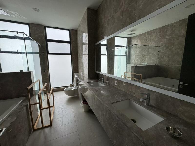 Bungalow for Sale in Iskandar Puteri (Nusajaya) (Johor) - Kate Tee - Bathroom - PropertyGuru.com.my