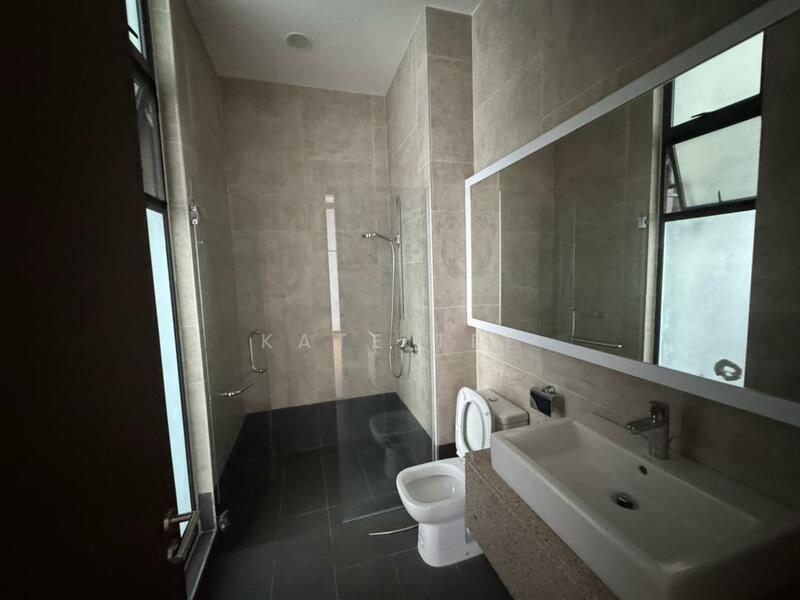 Bungalow for Sale in Iskandar Puteri (Nusajaya) (Johor) - Kate Tee - Bathroom - PropertyGuru.com.my