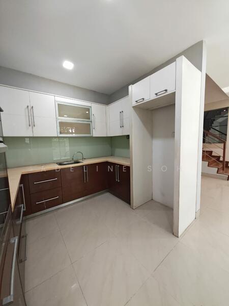 Cluster House for Sale in Taman Adda Heights (Tebrau) - Adeline Soh - Kitchen - PropertyGuru.com.my