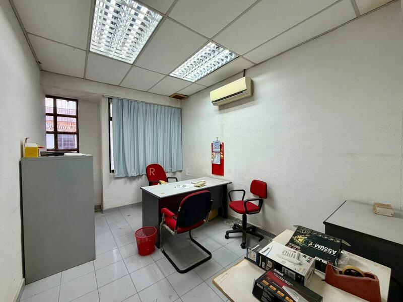 SUNGAI DUA COMMERCIAL - OFFICE SHOPLOT untuk Untuk Disewa - RM 1,200 /bulan, Feb 2026 - Interior - PropertyGuru.com.my