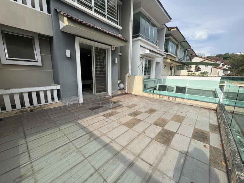 3-storey Terraced House for Sale in Bukit Jambul (Penang) - Sally Khoo - PropertyGuru.com.my