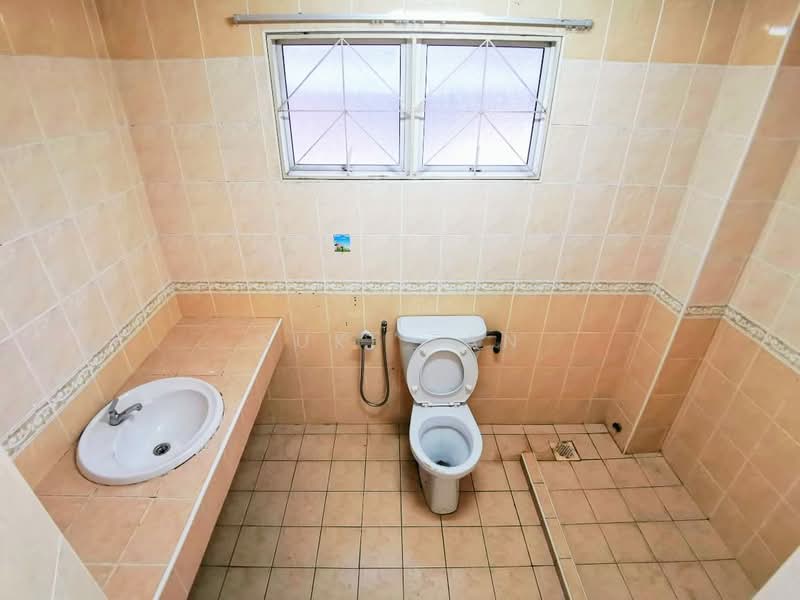 Rumah Teres 2 Tingkat untuk Dijual di Kepong (Kuala Lumpur) - Suki Tan - Bathroom - PropertyGuru.com.my