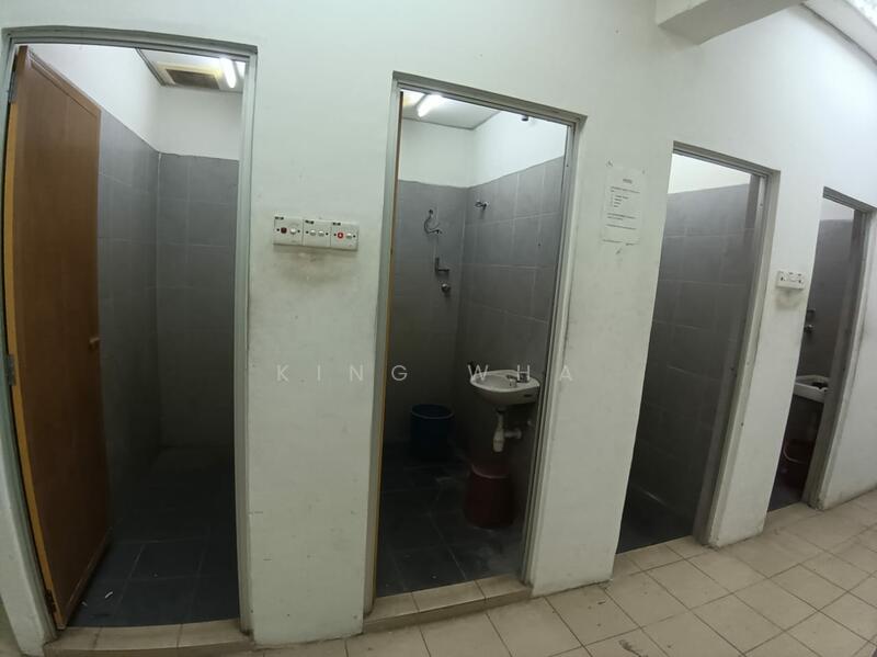 Office for Rent in Hulu Kelang (Kuala Lumpur) - King Wha - Bathroom - PropertyGuru.com.my
