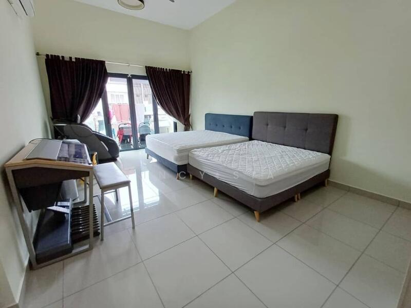 2-storey Terraced House for Sale in Taman Seri Austin (Tebrau) - Vincy Sia - Bedroom - PropertyGuru.com.my