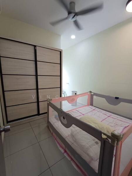 2-storey Terraced House for Sale in Taman Seri Austin (Tebrau) - Vincy Sia - Bedroom - PropertyGuru.com.my