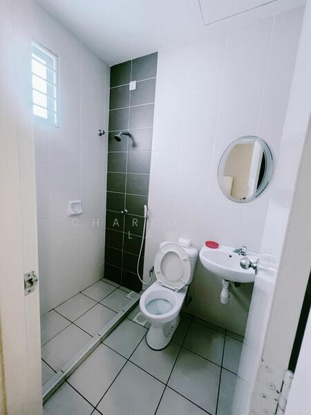 2-storey Terraced House for Sale in Kota Kemuning (Shah Alam) - Charlotte Law - Bathroom - PropertyGuru.com.my