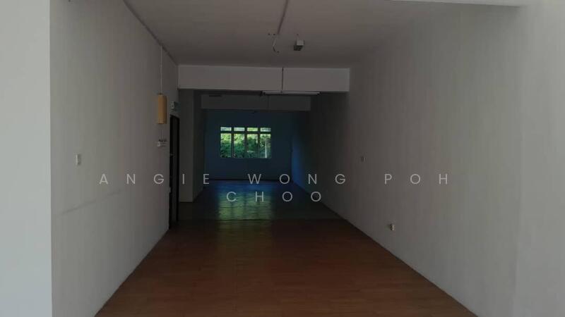 Shop for Sale in Taman Sri Langat (Kajang) - Angie Wong Poh Choo - Corridor - PropertyGuru.com.my