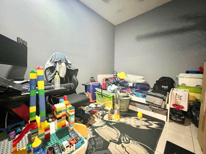 Condominium for Sale at Residensi Zamrud - Ruqayyah Hashim - Bedroom - PropertyGuru.com.my
