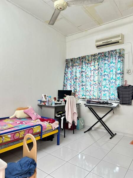 2-storey Terraced House for Sale in Taman Sri Putri (Skudai) - Vincy Sia - Bedroom - PropertyGuru.com.my
