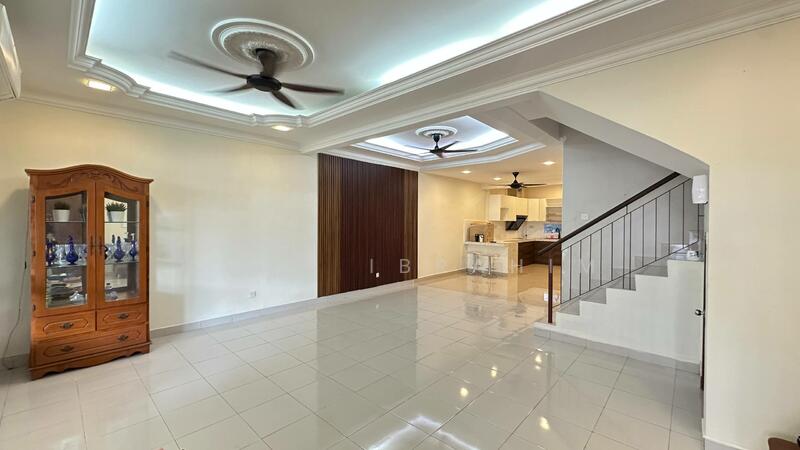 2-storey Terraced House for Sale in Taman Pelangi Semenyih (Semenyih) - Hawa Ibrahim - Living Room - PropertyGuru.com.my
