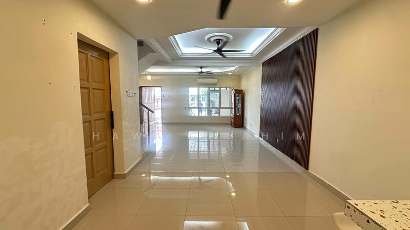 2-storey Terraced House for Sale in Taman Pelangi Semenyih (Semenyih) - Hawa Ibrahim - Living Room - PropertyGuru.com.my