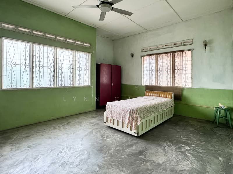 Rumah Berkembar untuk Dijual di Taman Iskandar (Johor Bahru) - Lynn Chiam - Bedroom - PropertyGuru.com.my