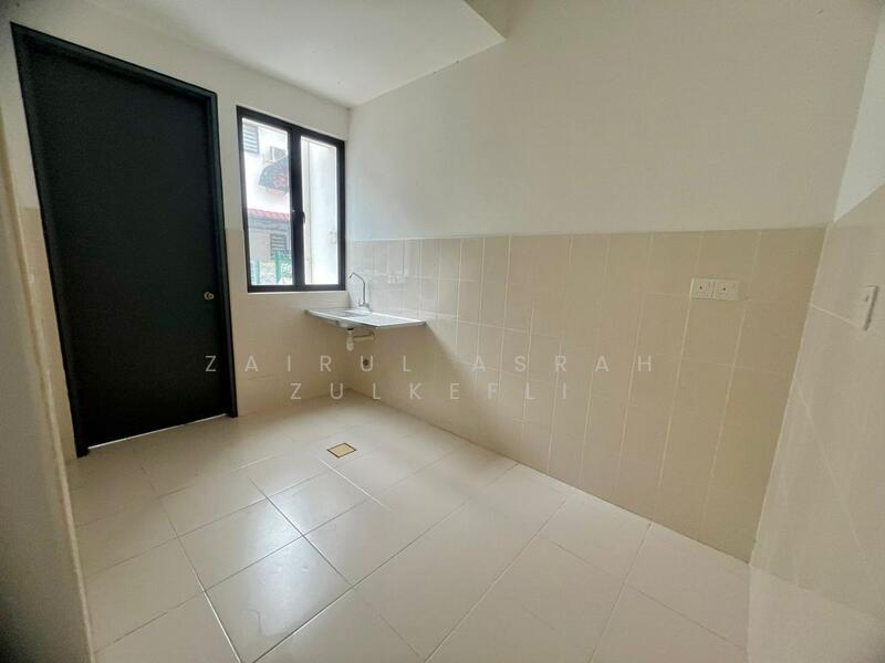 Seremban FREEHOLD NICE Double Storey House Murni Bandar Ainsdale Seremban untuk Untuk Dijual - RM 390,000, Apr 2026 - Kitchen - PropertyGuru.com.my