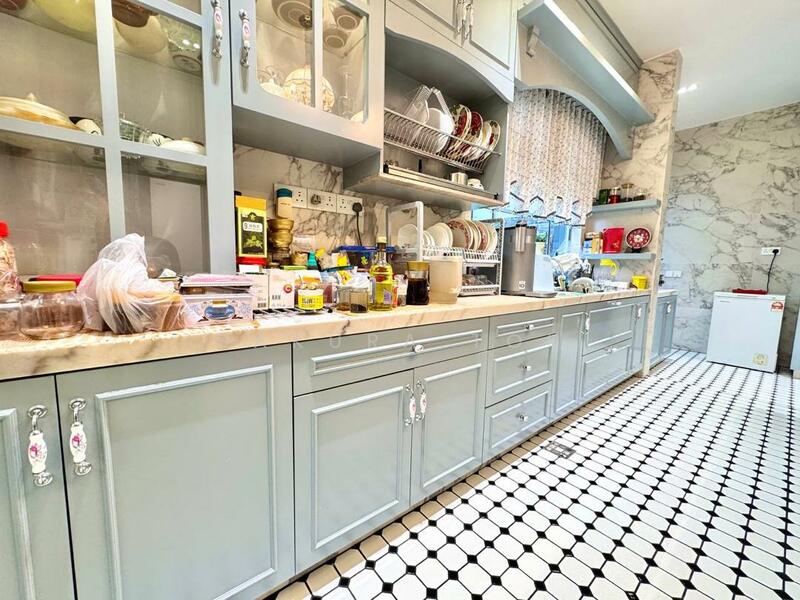 Cluster House for Sale in Taman Ekoflora (Johor Bahru) - Sakura Tok - Kitchen - PropertyGuru.com.my