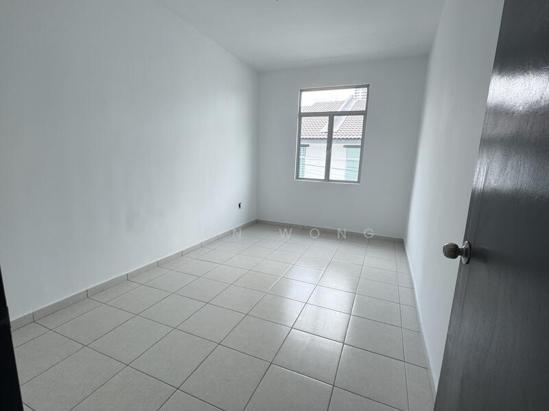 Terraced House for Sale in Taman Kundang Jaya (Rawang) - LEON WONG - Interior - PropertyGuru.com.my