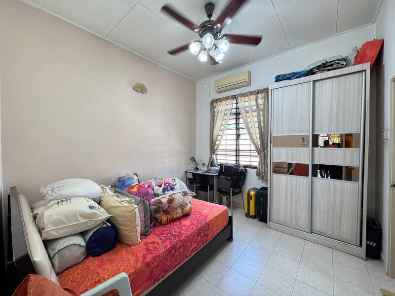 2-storey Terraced House for Sale in Johor Bahru (Johor) - Louis Tan - Bedroom - PropertyGuru.com.my