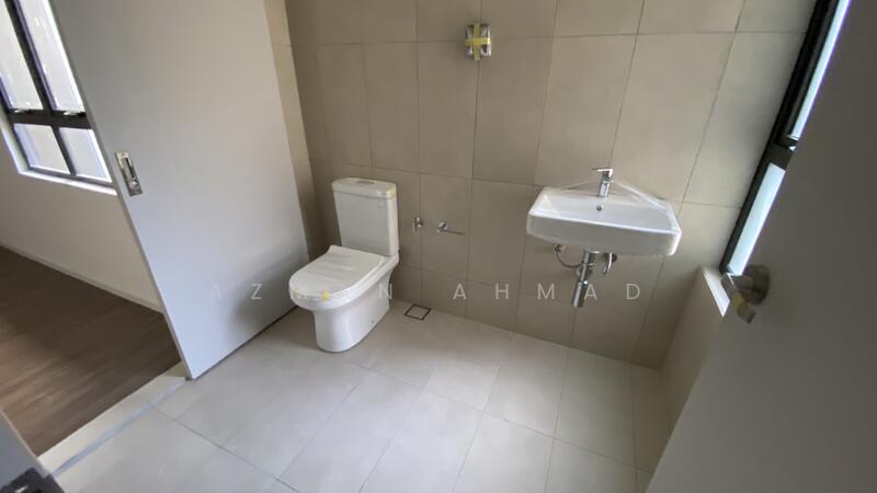 3-storey Terraced House for Sale in Taman Melawati (Ulu Kelang) - Azman Ahmad - Bathroom - PropertyGuru.com.my