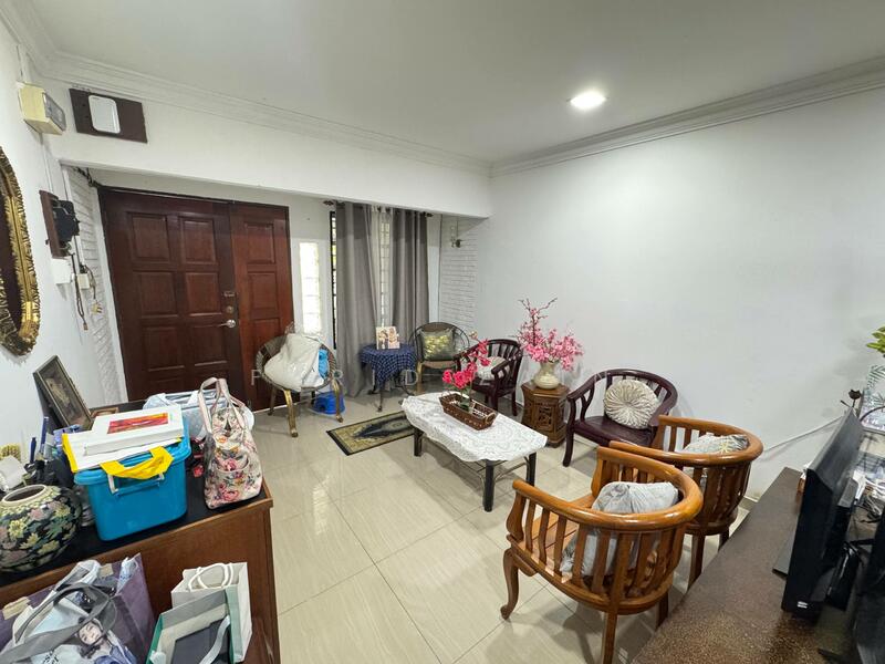 1-storey Terraced House for Sale in Kelana Jaya (Petaling Jaya) - Farid Zain - Living Room - PropertyGuru.com.my