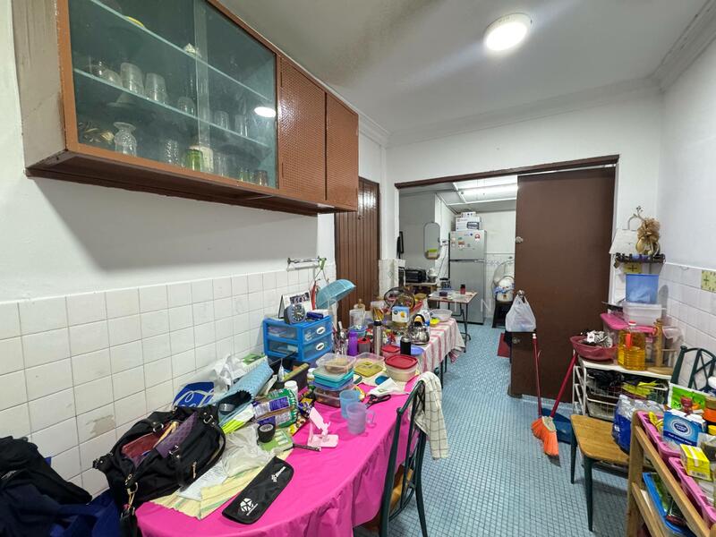 1-storey Terraced House for Sale in Kelana Jaya (Petaling Jaya) - Farid Zain - Kitchen - PropertyGuru.com.my
