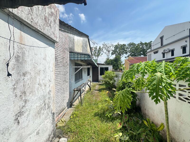 1-storey Terraced House for Sale in Kelana Jaya (Petaling Jaya) - Farid Zain - Exterior - PropertyGuru.com.my