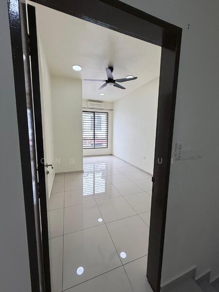 2-storey Terraced House for Sale in Bandar Sri Sendayan (Negeri Sembilan) - Ong Jia Hui - PropertyGuru.com.my
