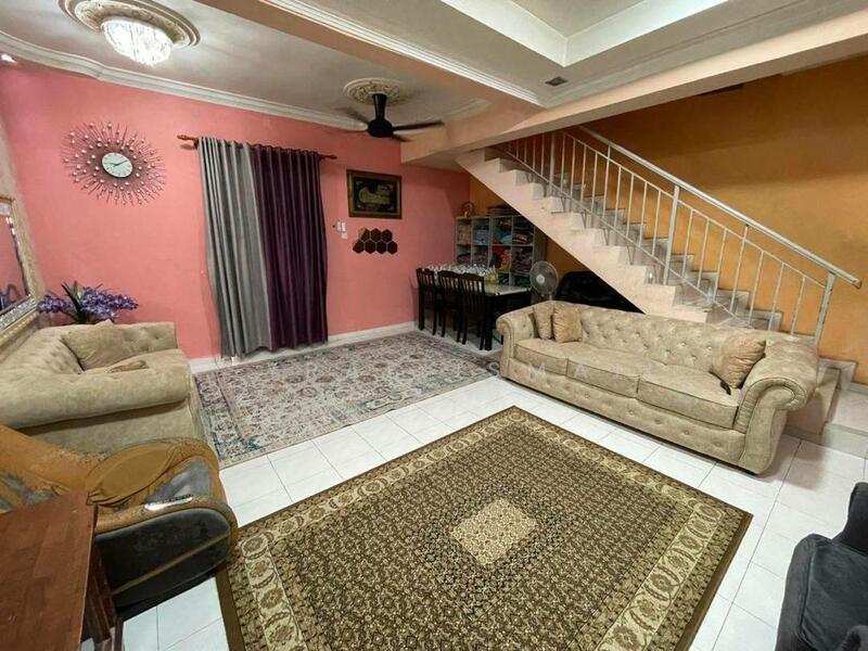 2-storey Terraced House for Sale in Sungai Buloh (Selangor) - Asyraf Ismail - Living Room - PropertyGuru.com.my